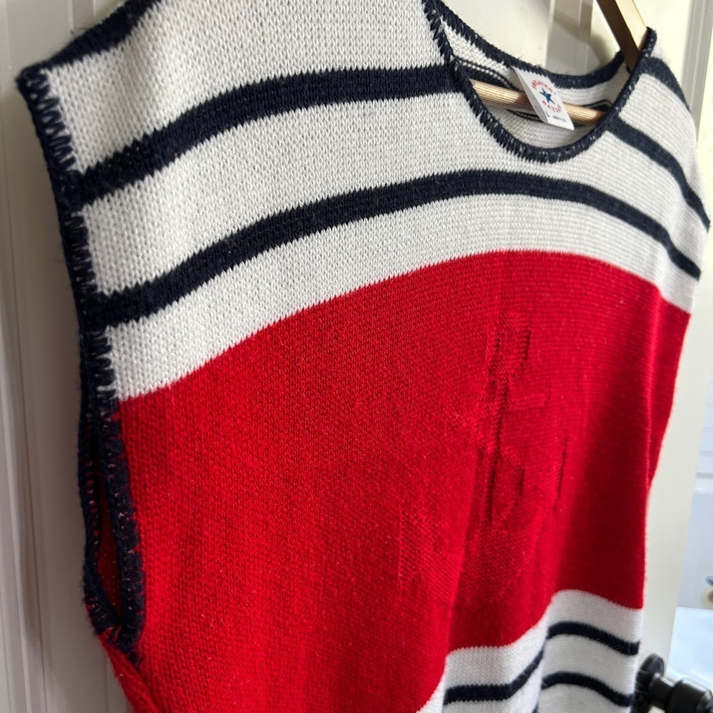 GUC Vintage 80s Sweater Bazaar size L Red and White Striped Sweater with Anchor - Picture 3 of 10